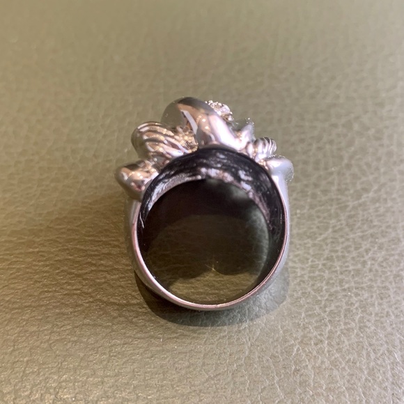 Large Statement Ring - Picture 11 of 16